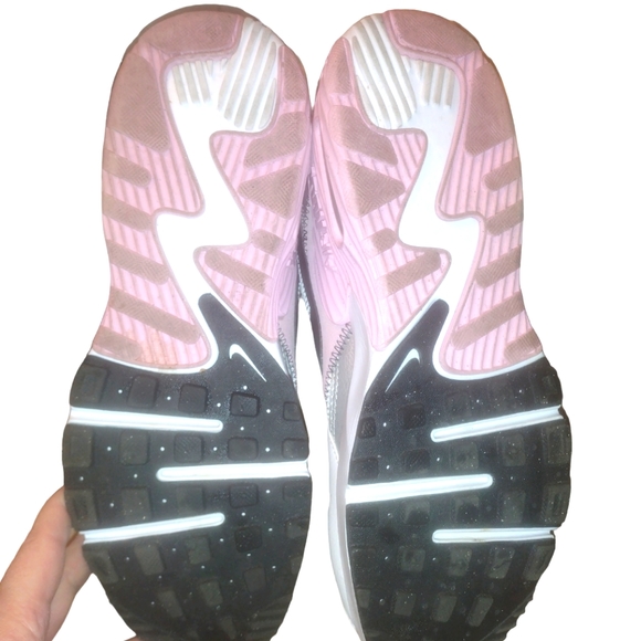 ♥️ 💙 Nike Air Max Excee Women's White and Pink Size 11 CD5432-109 - Picture 3 of 6